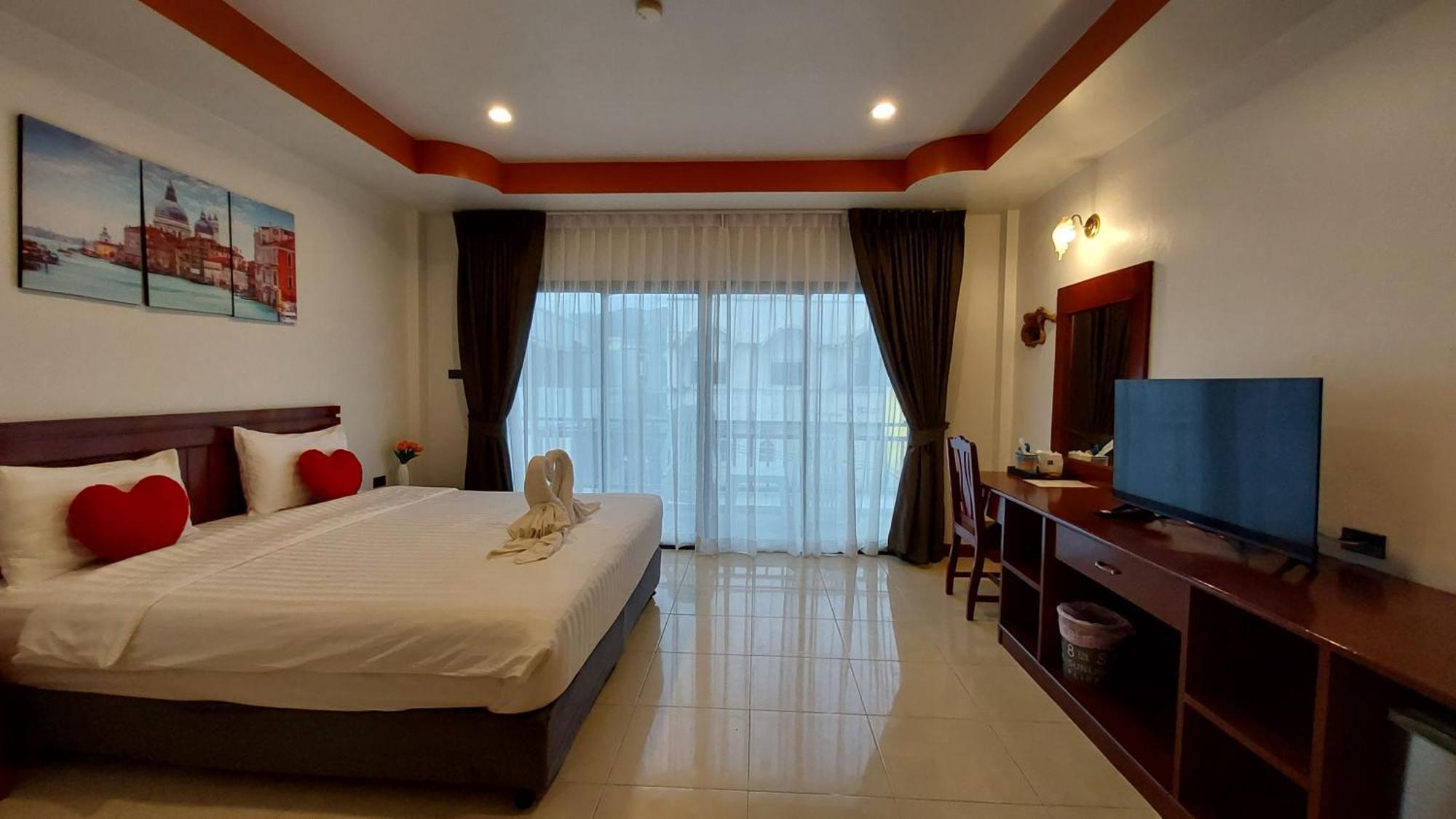 Ostello Benetti House Patong Esterno foto
