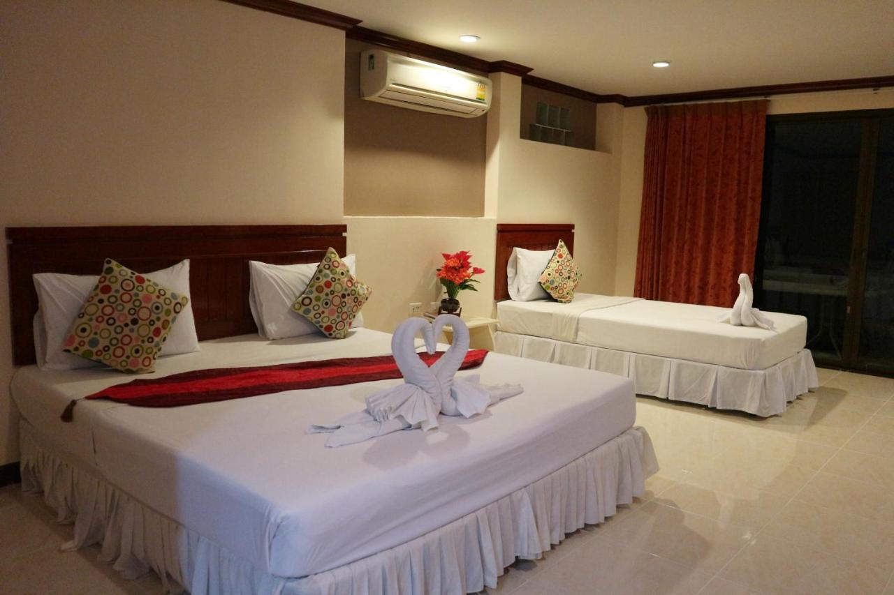 Ostello Benetti House Patong Esterno foto